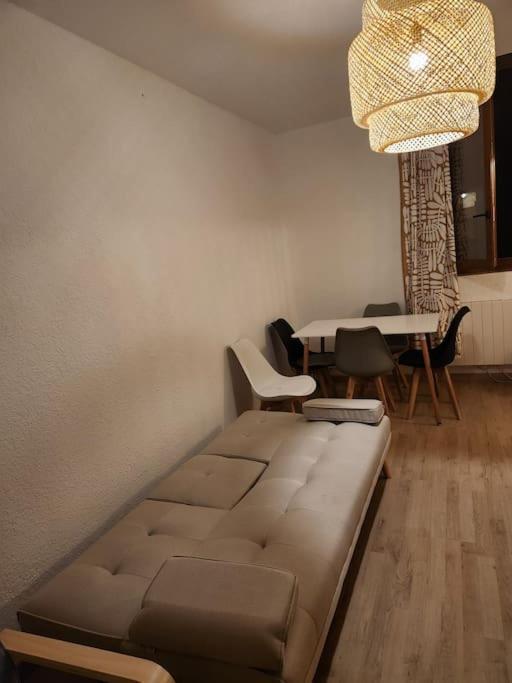Chez Lian, Belle Maison Villa Beaucaire  Bagian luar foto