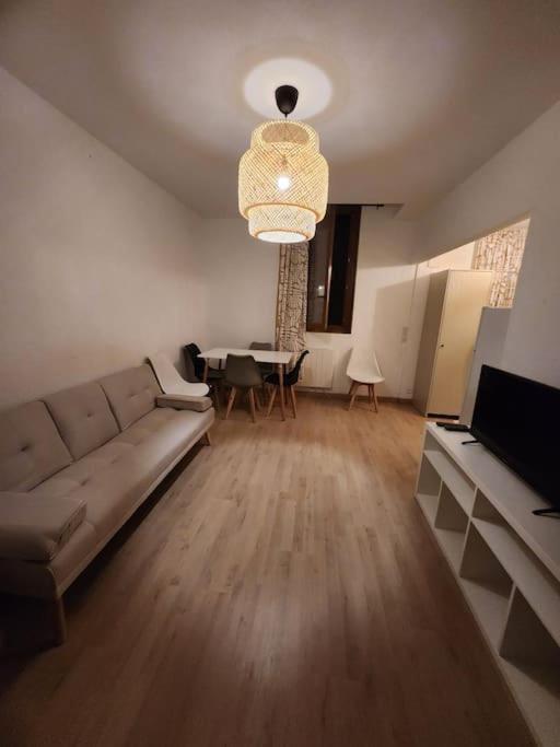 Chez Lian, Belle Maison Villa Beaucaire  Bagian luar foto